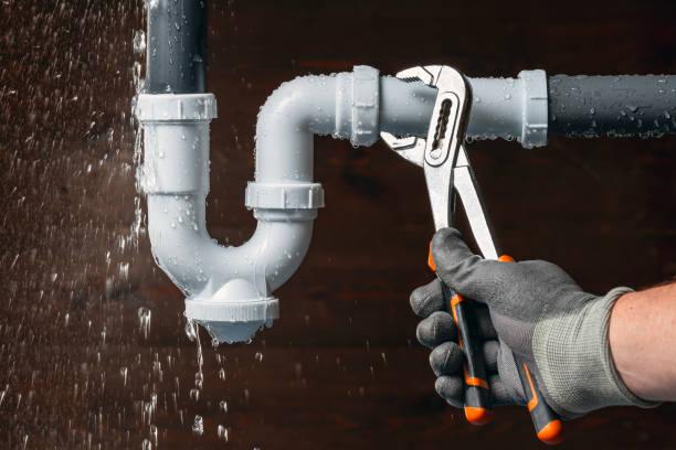 Professional Leak Detection technician working in Centreville, VA